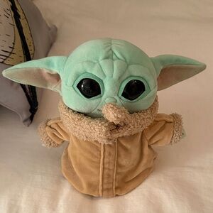 Star Wars Green and Tan Plush Toy